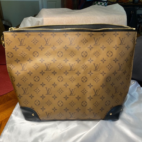 Louis Vuitton Reverse Monogram Triangle Softy Bag - Picture 3 of 16